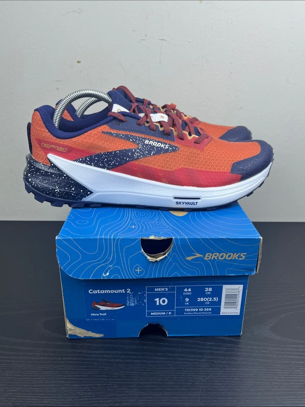 Brooks Catamount 2 Men's Size 10 Orange Navy Blue Trail Running Shoes Sneakers